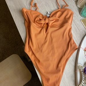 the bottom part does come a little high